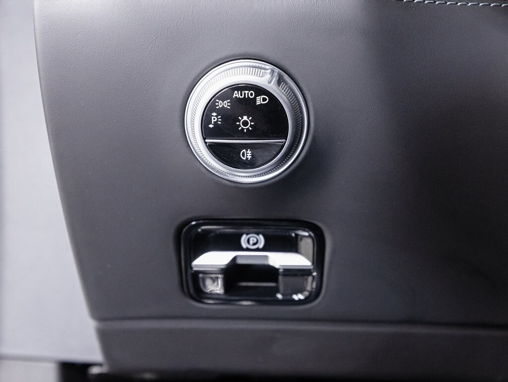 2025 MERCEDES-BENZ AMG GT - Image 10