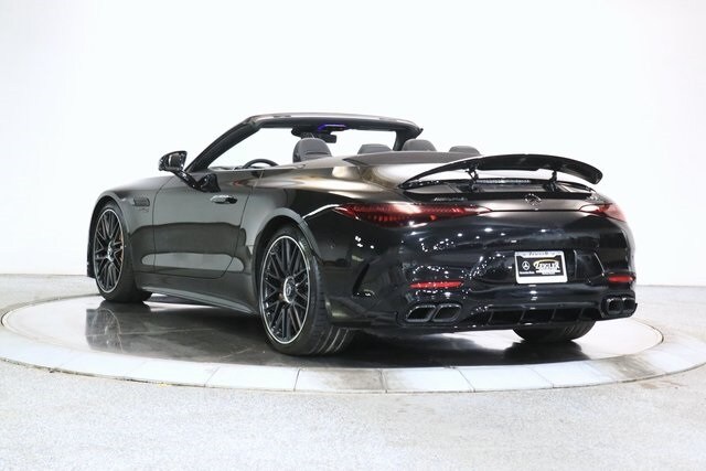 2022 Mercedes Benz SL 63 AMG photo 3