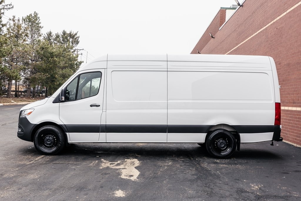 2025 MERCEDES-BENZ SPRINTER - Image 4