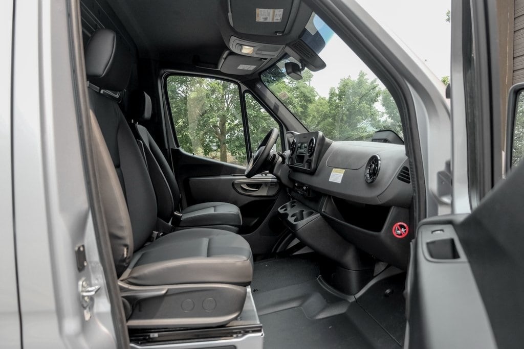 2025 MERCEDES-BENZ SPRINTER - Image 18