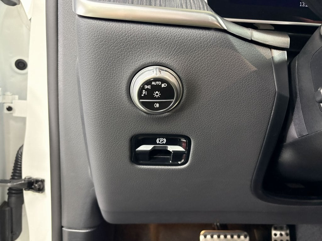 2025 MERCEDES-BENZ GLC-CLASS - Image 10