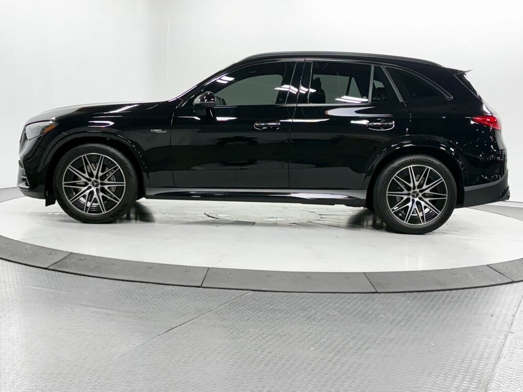 2024 Mercedes Benz GLC 43 photo 4