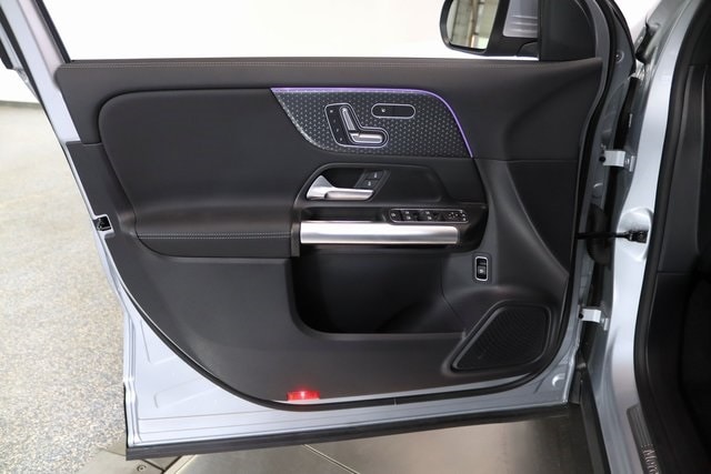 2025 MERCEDES-BENZ GLA-CLASS - Image 17