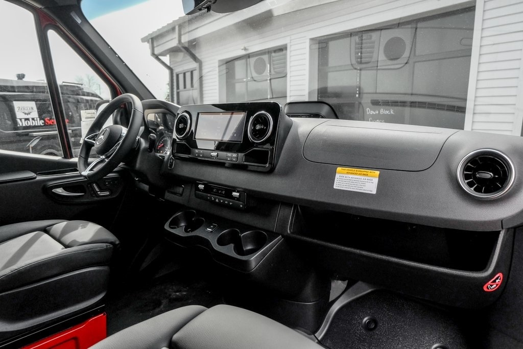 2025 MERCEDES-BENZ SPRINTER - Image 25