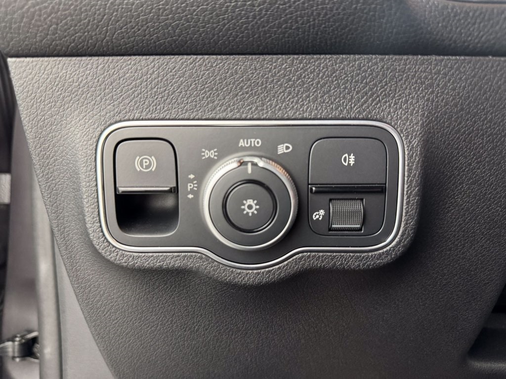 2023 MERCEDES-BENZ EQB-CLASS - Image 10