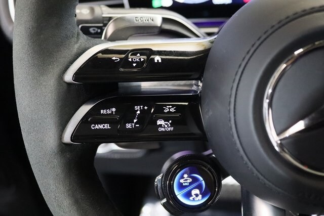 2025 Mercedes Benz GLS 63 AMG 4MATIC photo 4