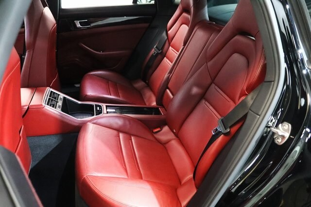 2018 PORSCHE PANAMERA - Image 16