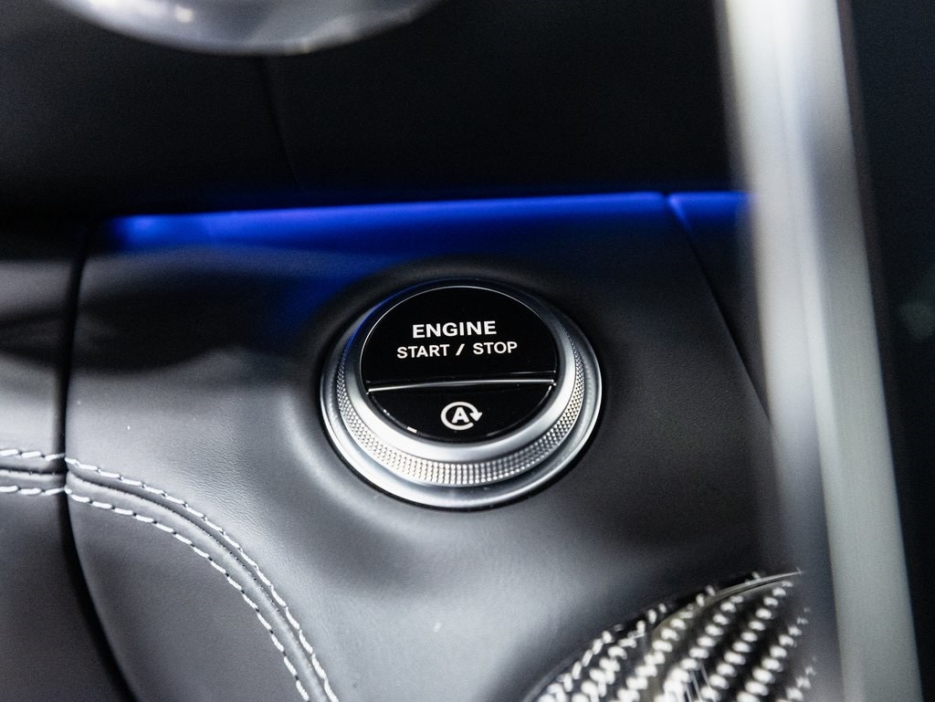 2025 MERCEDES-BENZ AMG GT - Image 16