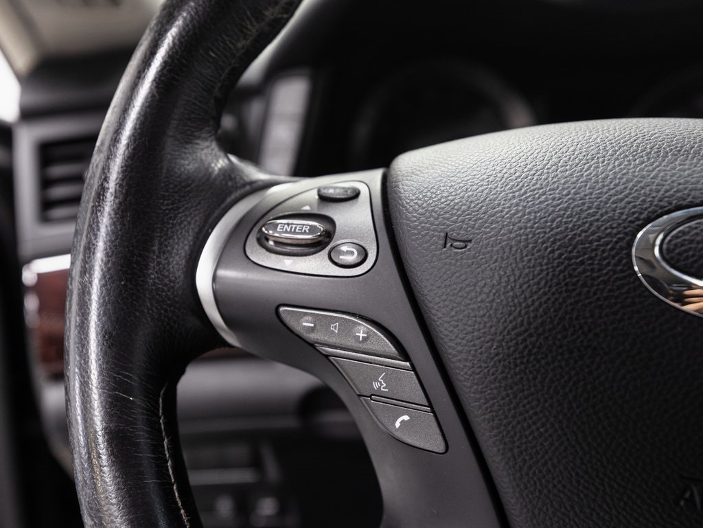 2016 INFINITI Q70L - Image 10