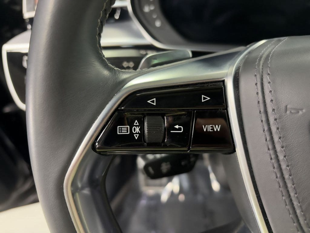 2021 AUDI S8 - Image 11