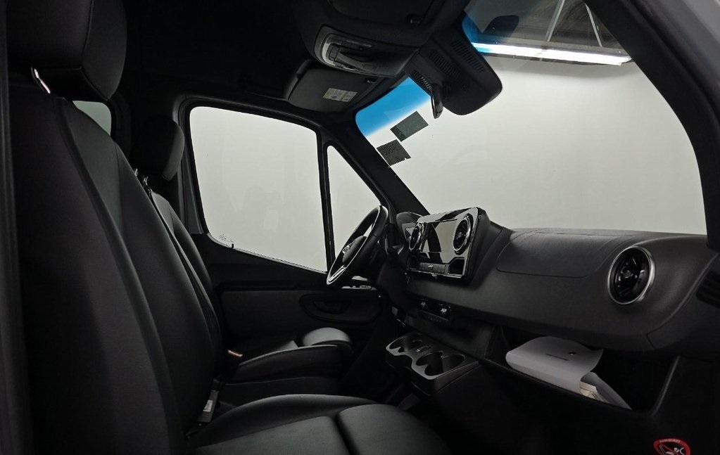 2023 MERCEDES-BENZ SPRINTER - Image 8