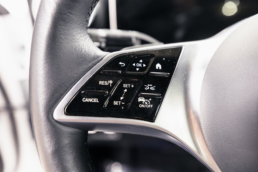 2025 MERCEDES-BENZ C-CLASS - Image 11