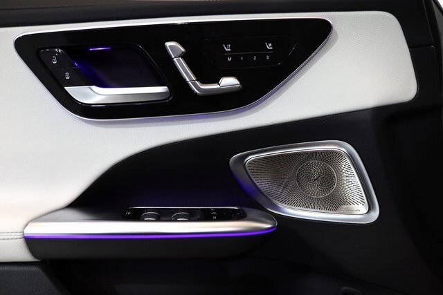 2025 MERCEDES-BENZ C-CLASS - Image 3