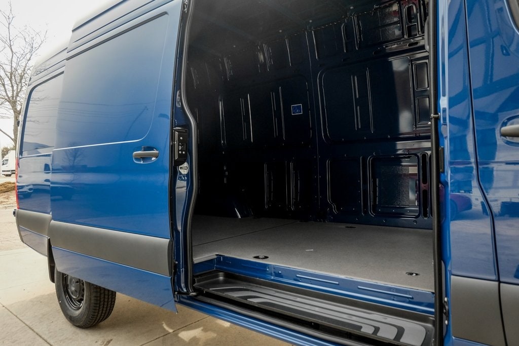2025 MERCEDES-BENZ SPRINTER - Image 11