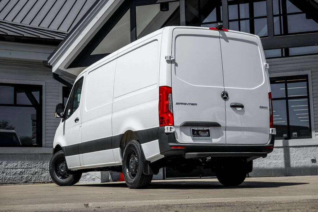 New 2026 Mercedes-Benz Sprinter 2500 Standard Roof 4-Cyl Diesel