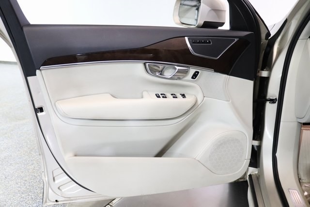 2016 VOLVO XC90 - Image 15