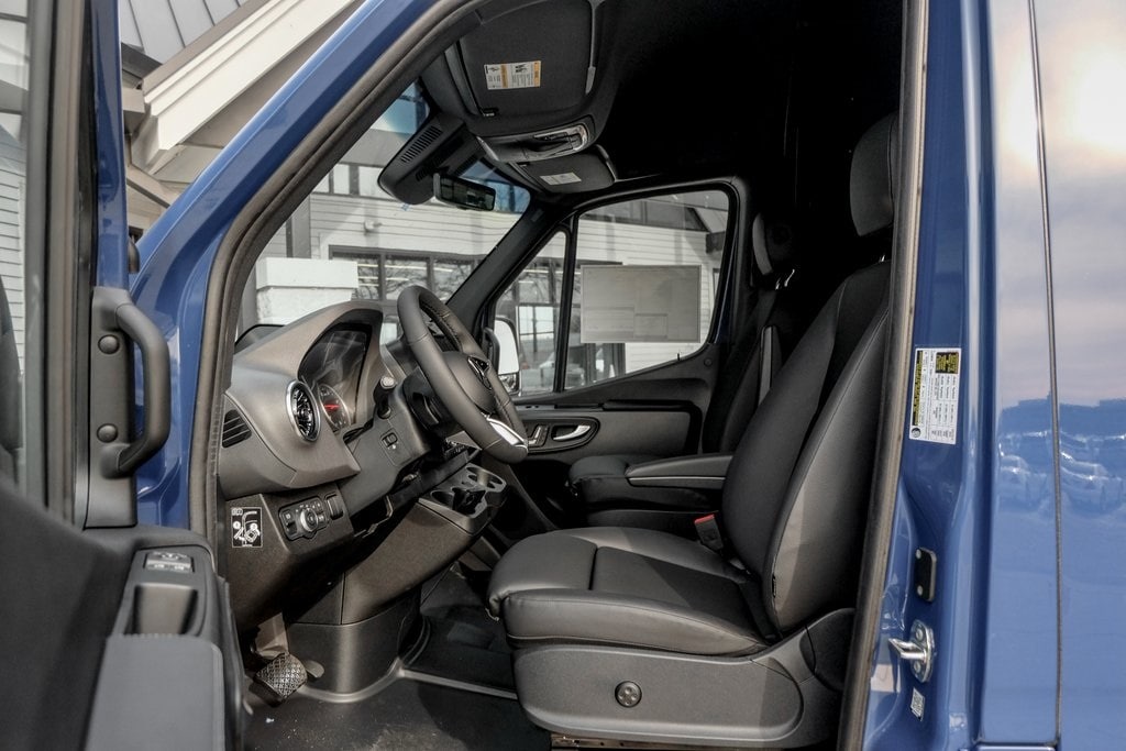 2025 MERCEDES-BENZ SPRINTER - Image 13