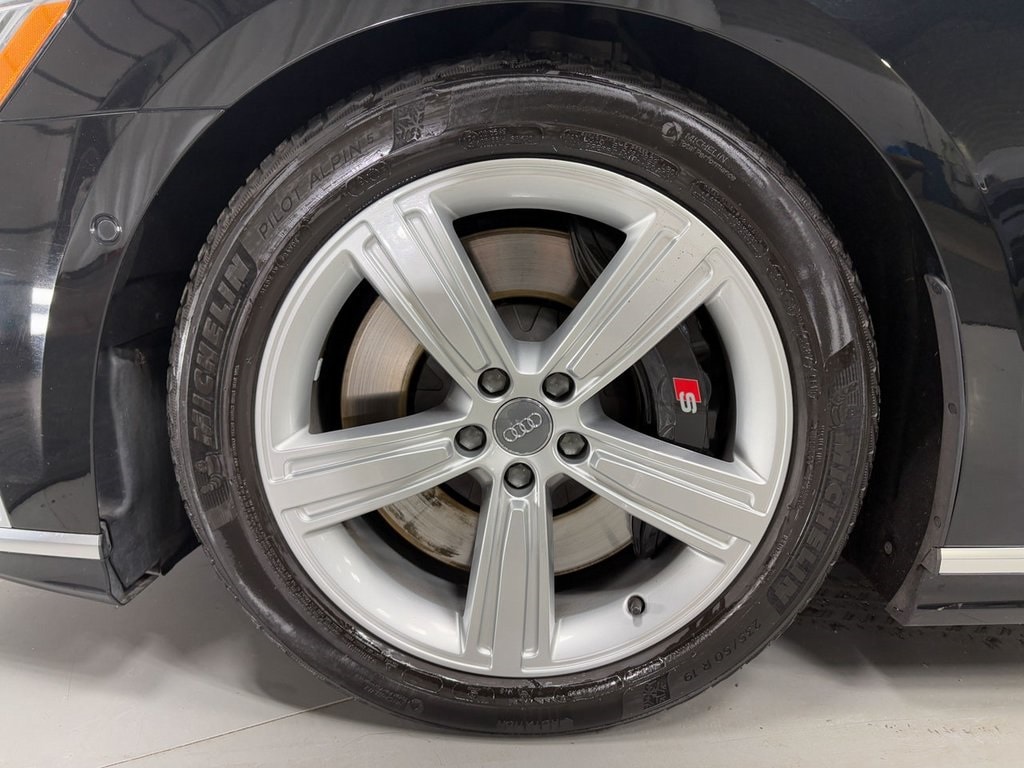 2021 AUDI S8 - Image 37