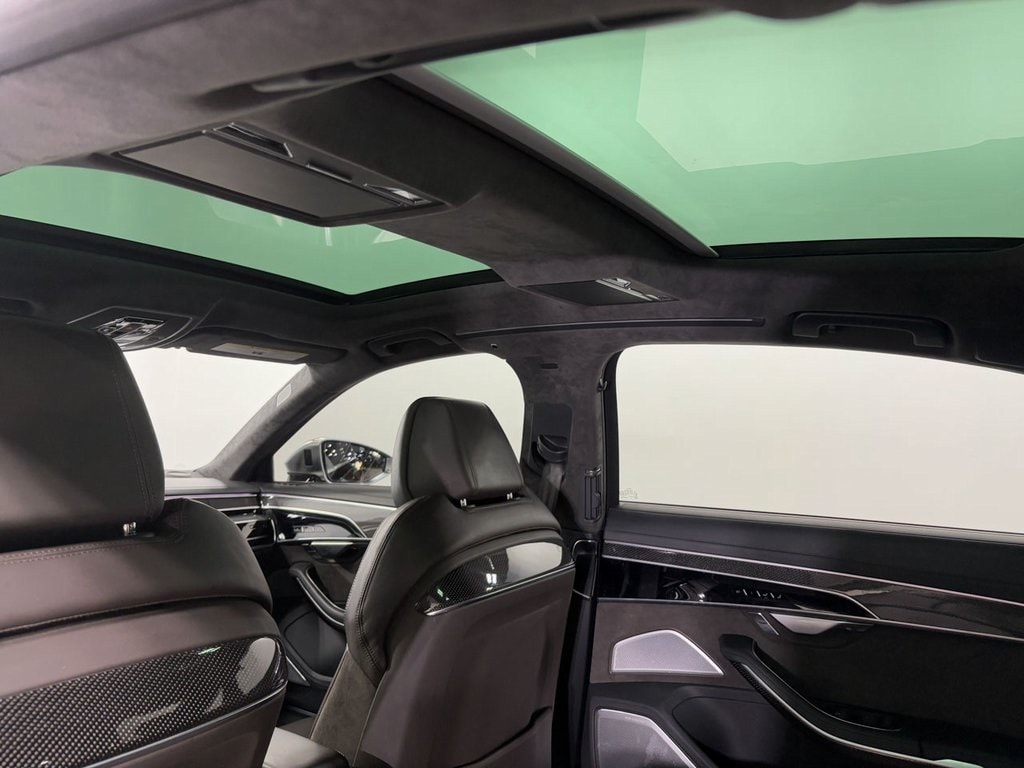 2021 AUDI S8 - Image 24