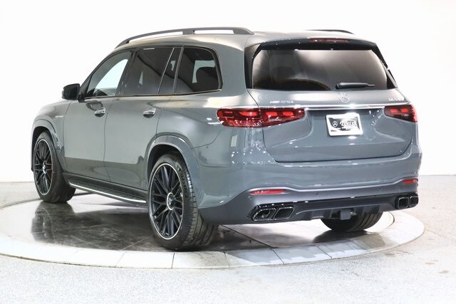 2025 Mercedes Benz GLS 63 AMG 4MATIC photo 2