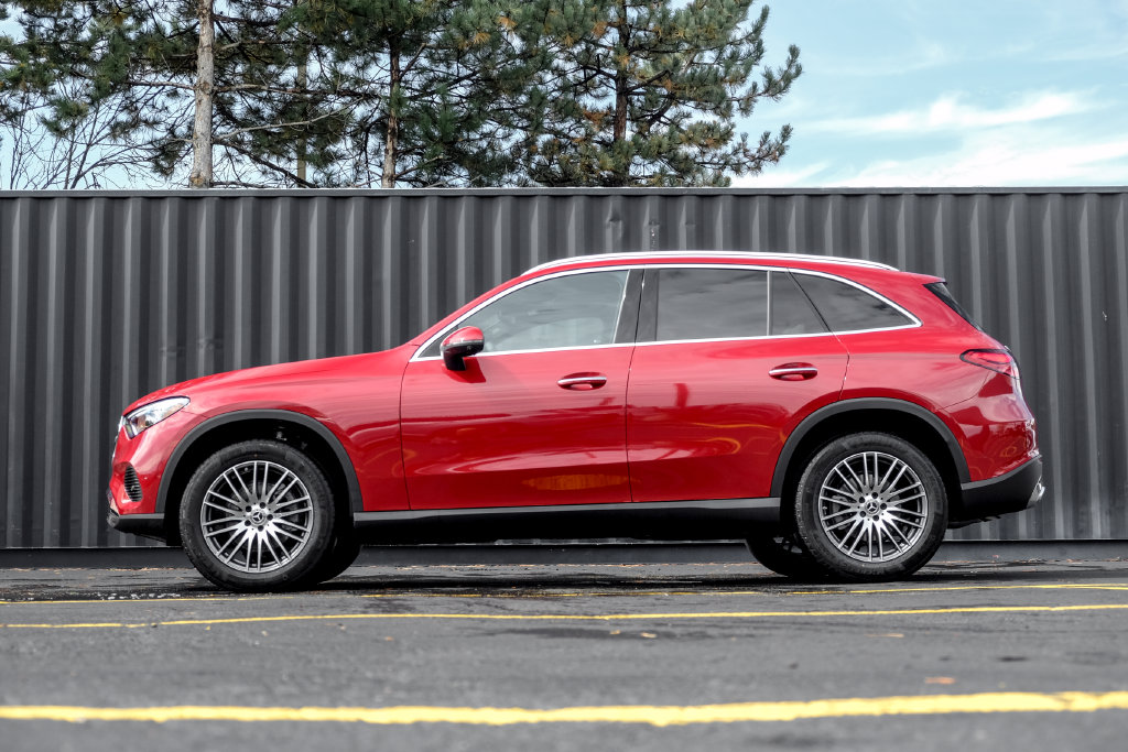New 2027 Mercedes-Benz GLC 300 4MATIC SUV