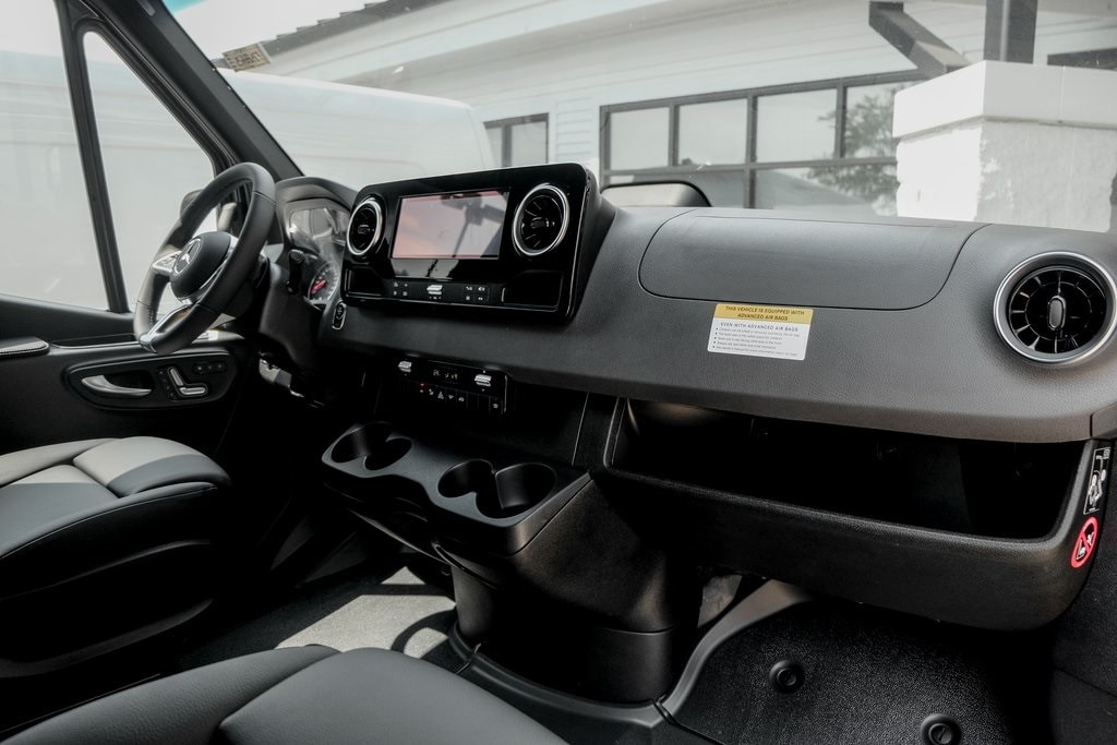 2025 MERCEDES-BENZ SPRINTER - Image 23