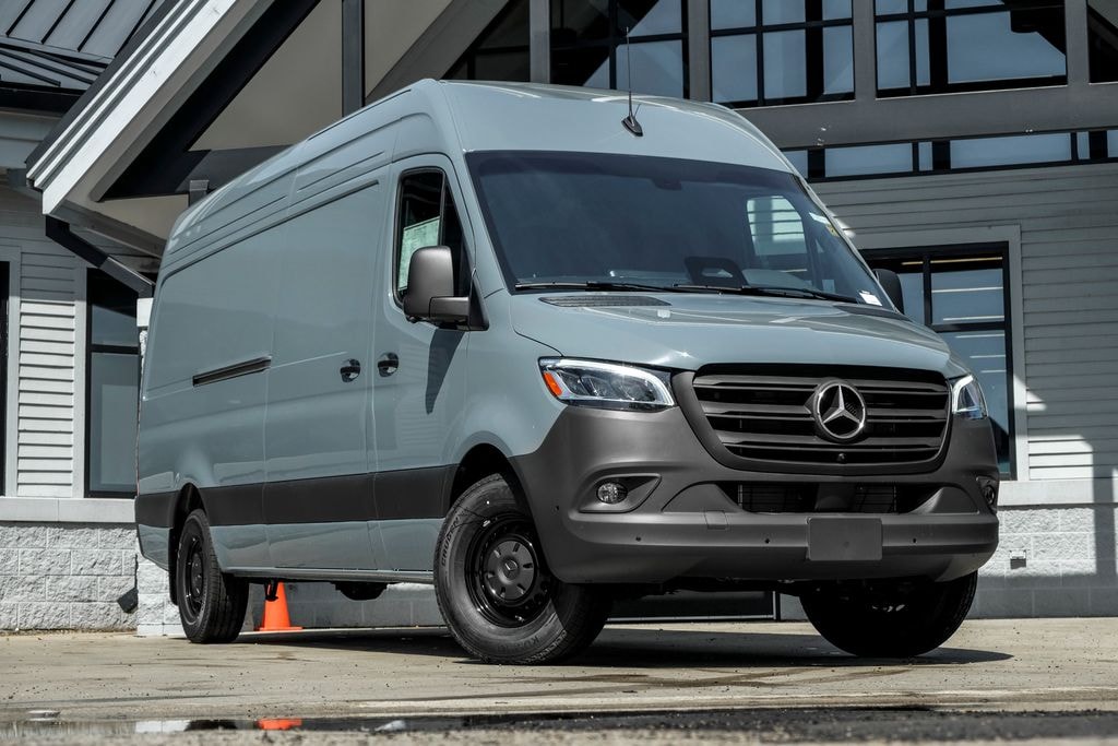 New 2026 Mercedes-Benz Sprinter 2500 High Roof 4-Cyl Diesel
