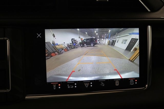 2023 GMC YUKON - Image 6