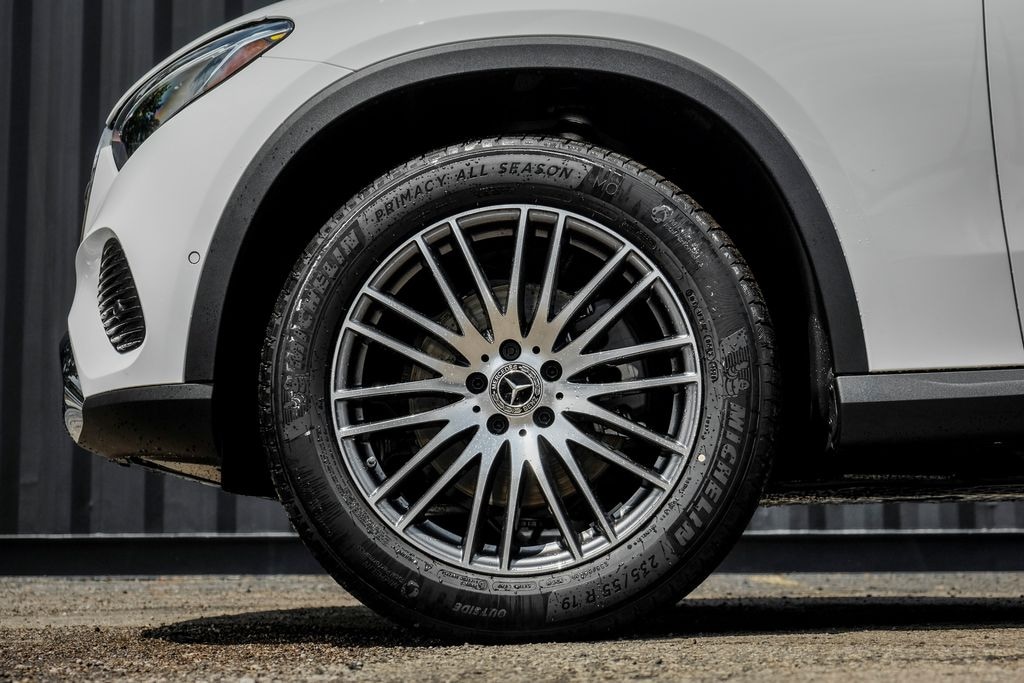New 2026 Mercedes-Benz GLC 300 4MATIC SUV