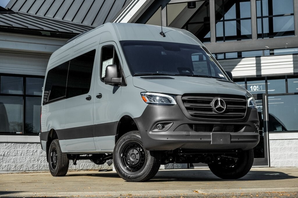 New 2025 Mercedes-Benz Sprinter 2500 Standard Roof 4-Cyl Diesel HO Van Passenger Van