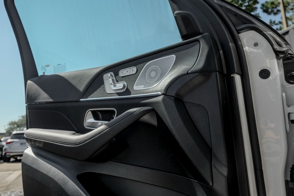 2026 MERCEDES-BENZ GLS-CLASS - Image 12