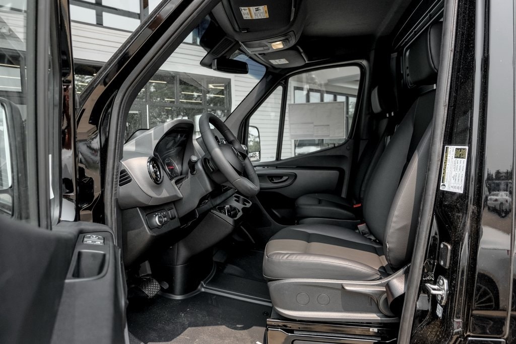 2025 MERCEDES-BENZ SPRINTER - Image 12