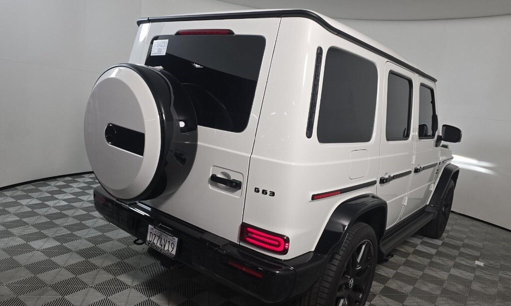 2025 Mercedes Benz G AMG 63 photo 4