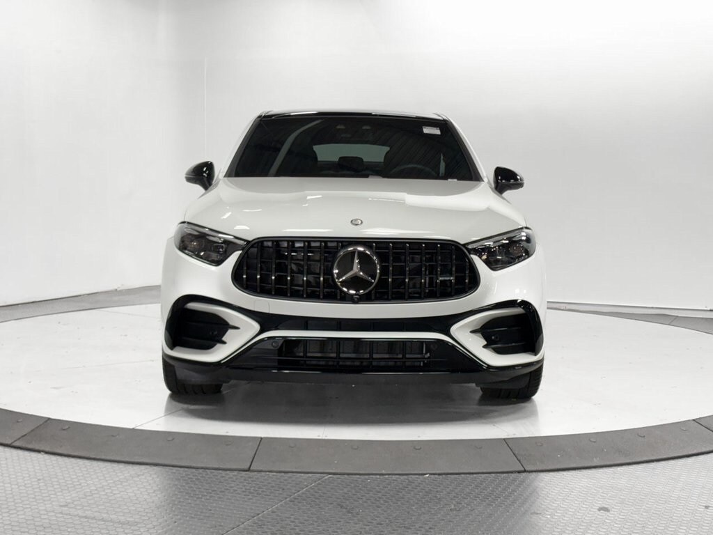 2025 Mercedes Benz GLC 43 AMG photo 2