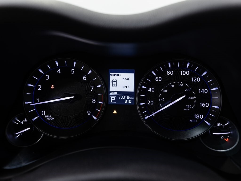 2016 INFINITI Q70L - Image 13