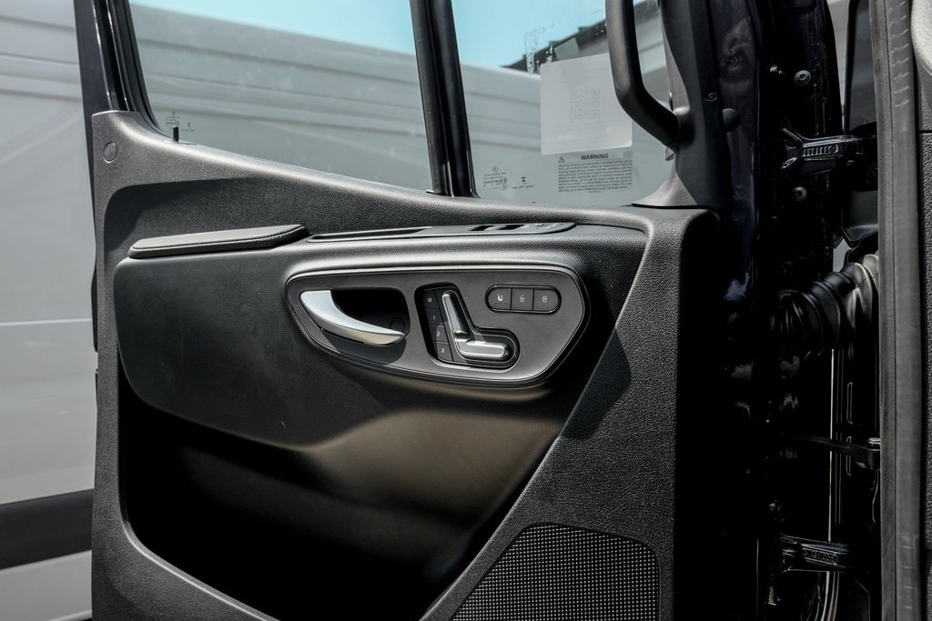 2025 MERCEDES-BENZ SPRINTER - Image 13