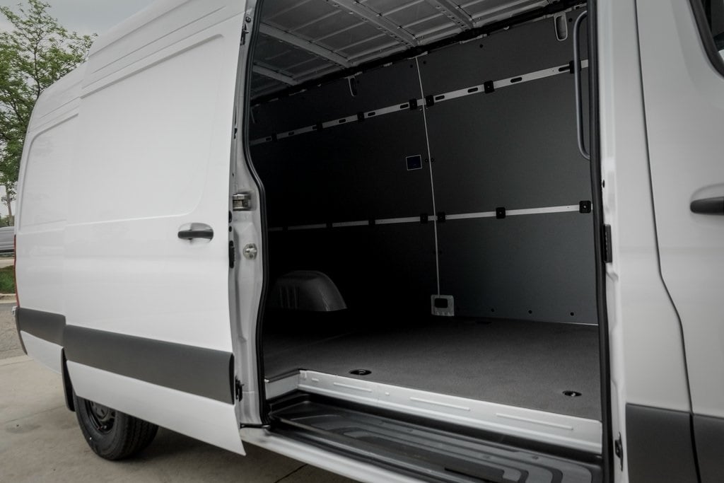 2025 MERCEDES-BENZ SPRINTER - Image 10