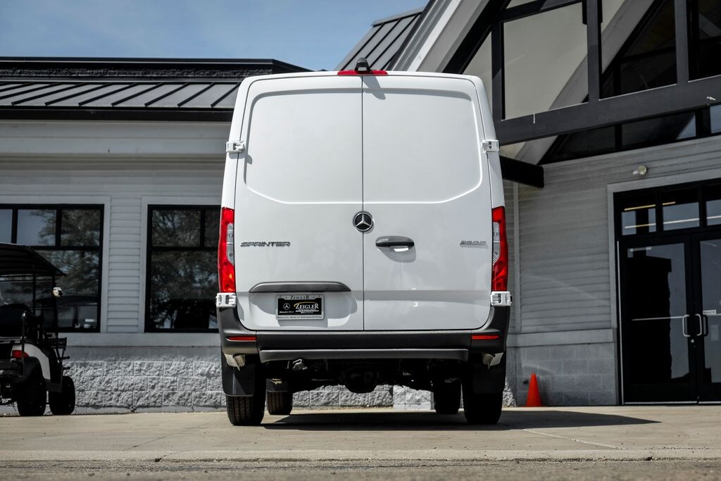 New 2026 Mercedes-Benz Sprinter 2500 Standard Roof 4-Cyl Diesel