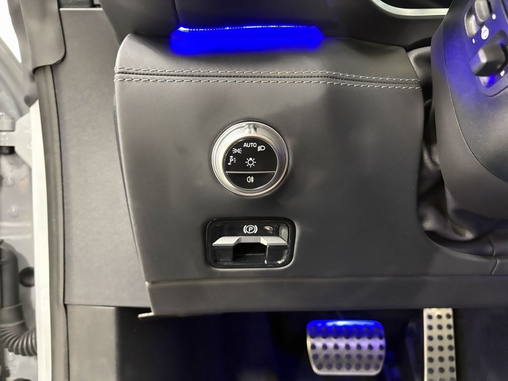 2025 MERCEDES-BENZ AMG GT - Image 11