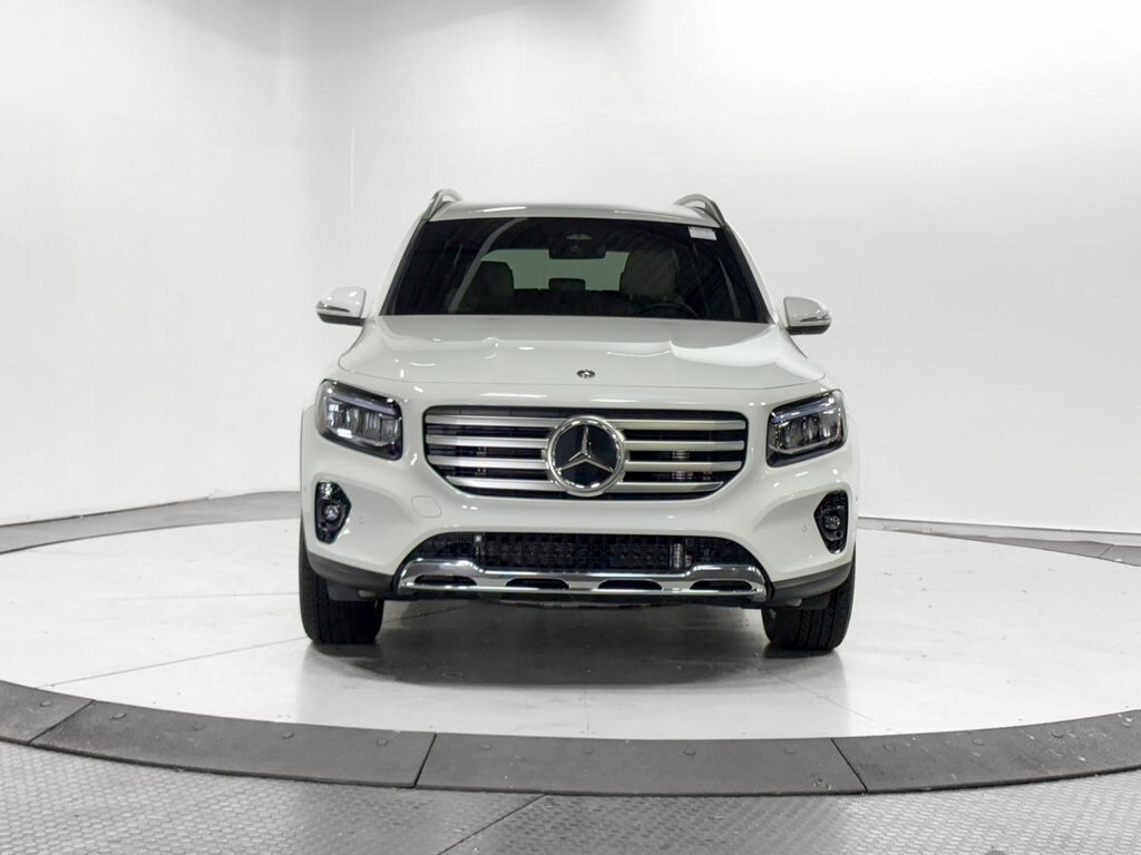 2025 Mercedes Benz GLB 250 4MATIC photo 2