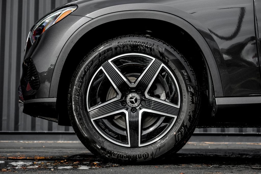 New 2027 Mercedes-Benz GLC 300 4MATIC SUV