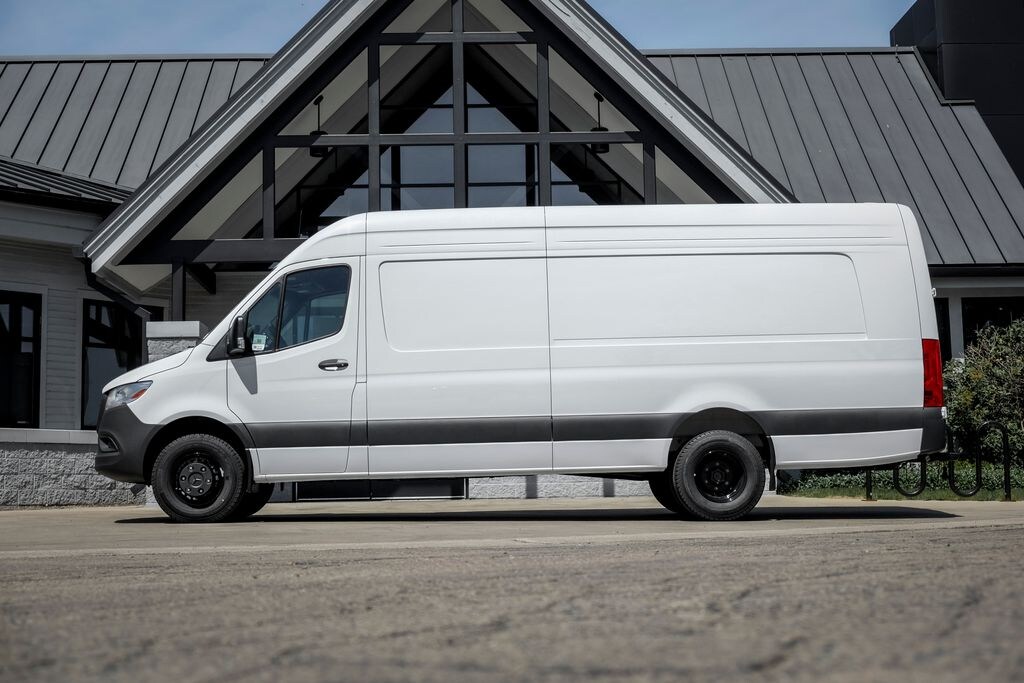 New 2026 Mercedes-Benz Sprinter 3500 High Roof 4-Cyl Diesel HO Van Extended Cargo Van