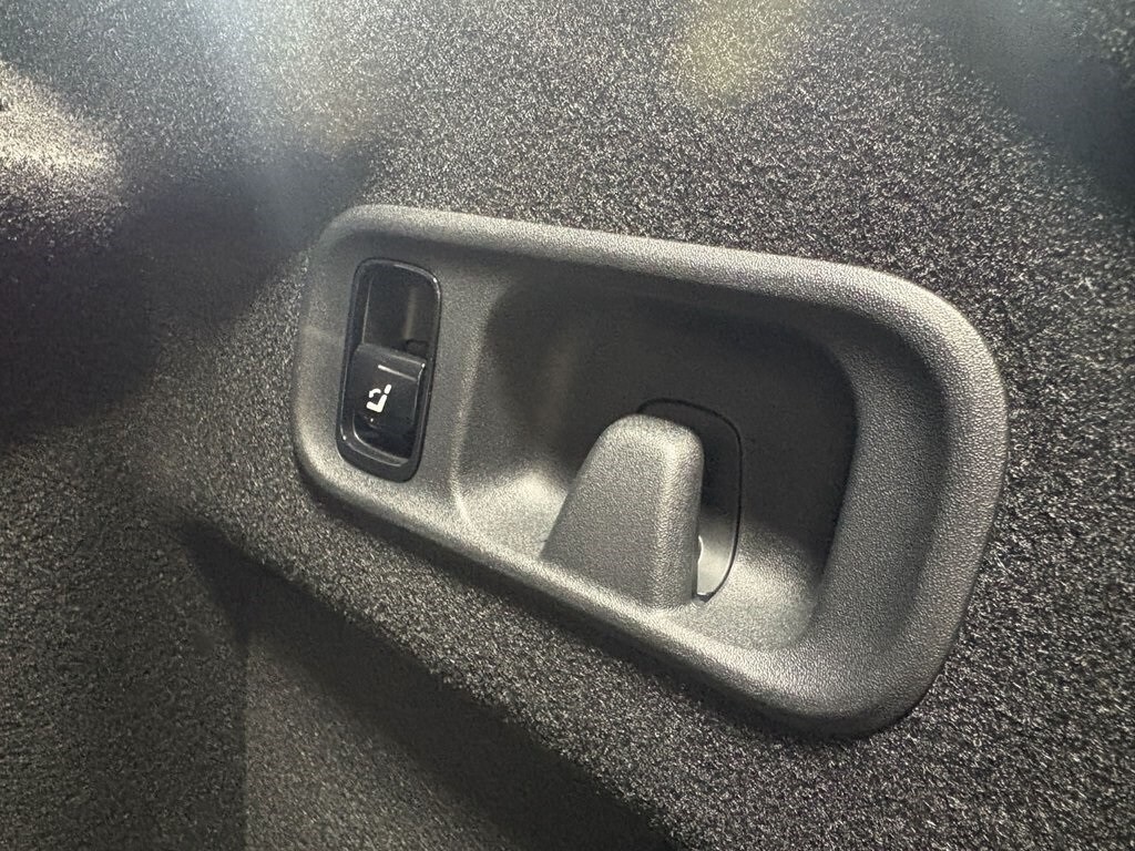 2024 MERCEDES-BENZ C-CLASS - Image 34