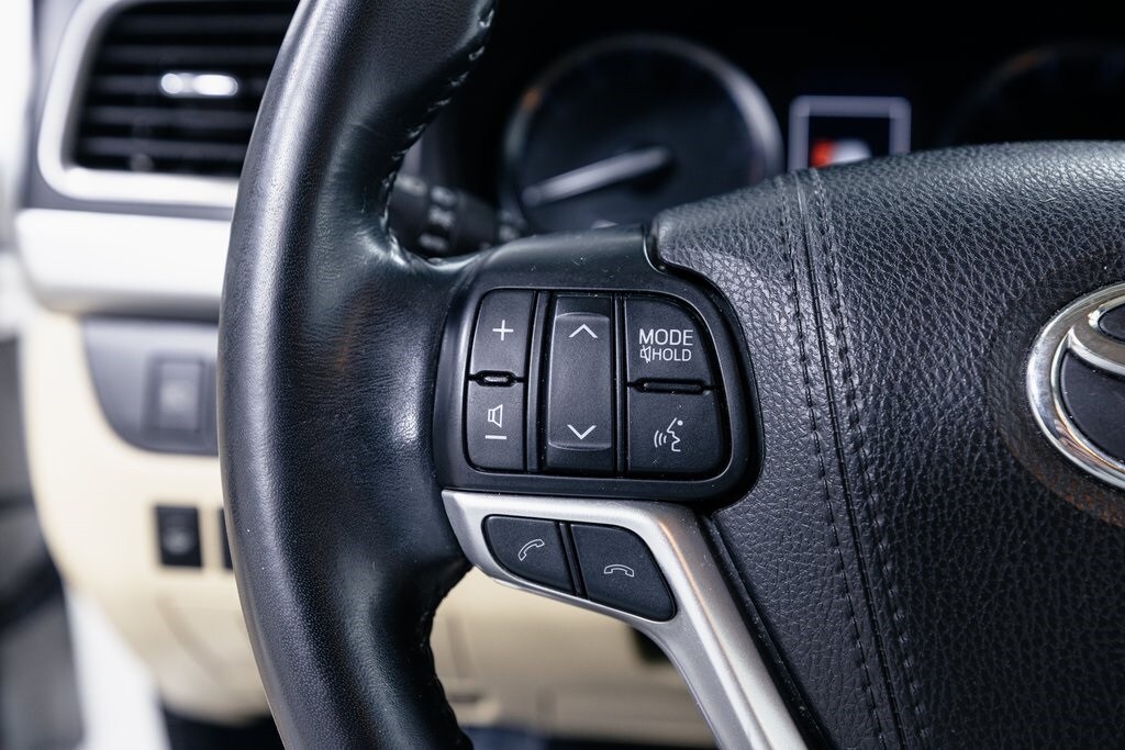 2018 TOYOTA HIGHLANDER - Image 11