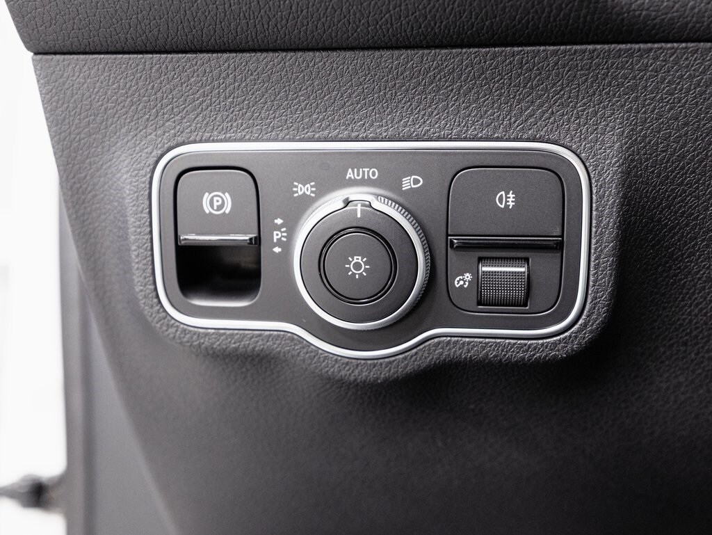 2024 MERCEDES-BENZ EQB-CLASS - Image 9