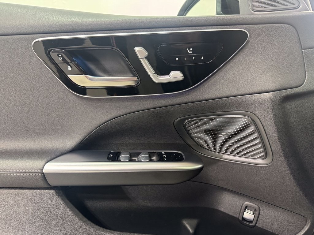 2025 MERCEDES-BENZ C-CLASS - Image 6