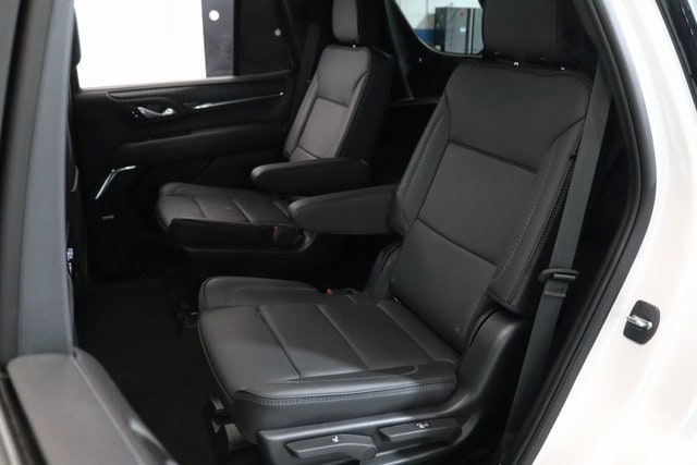 2023 GMC YUKON - Image 14