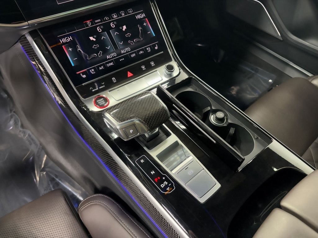 2021 AUDI S8 - Image 15