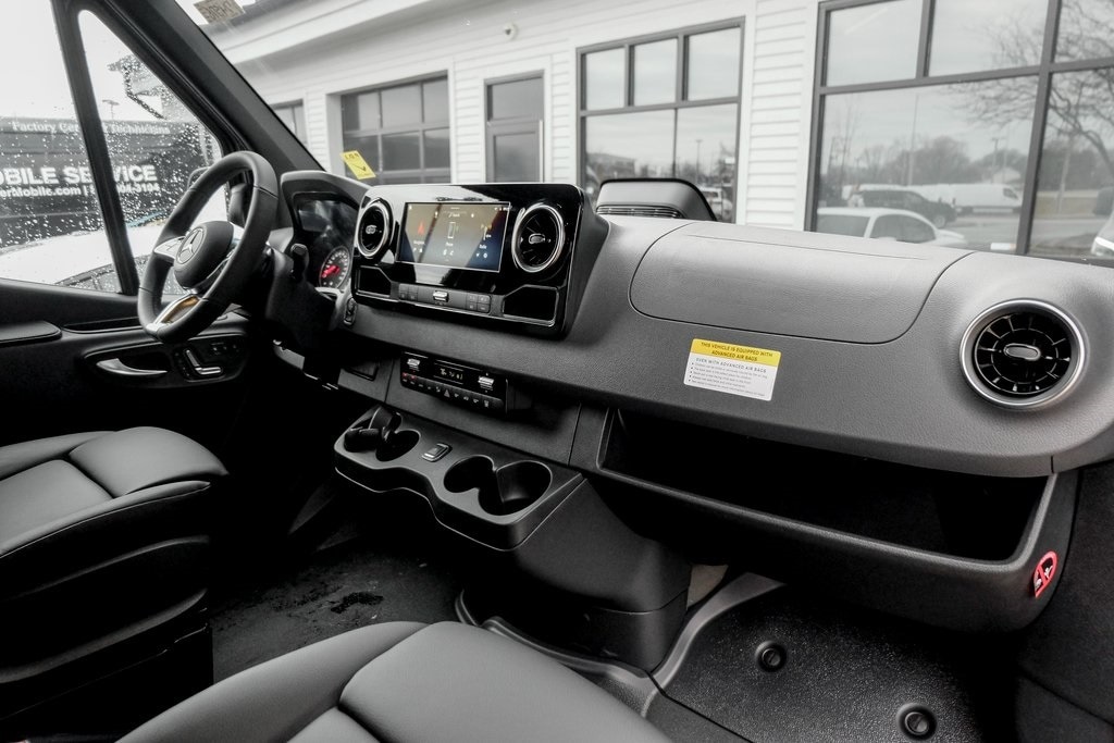 2025 MERCEDES-BENZ SPRINTER - Image 25