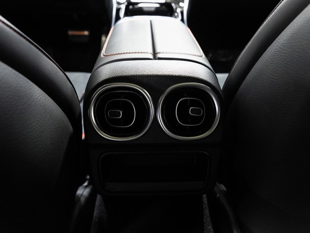 2024 MERCEDES-BENZ C-CLASS - Image 29